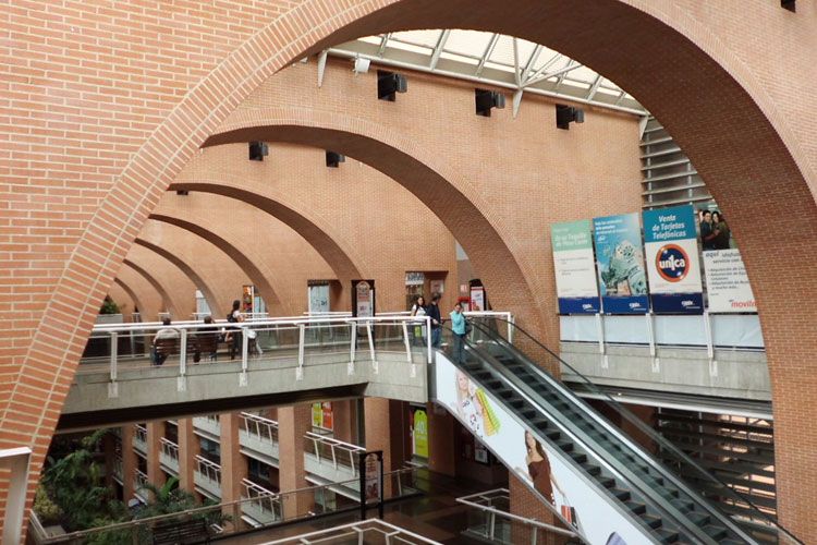 CCS Plaza las Americas